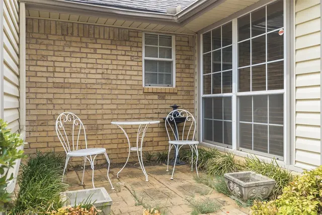 Photo 3 — 2202 Lakewood Drive, Chickasha, OK 73018