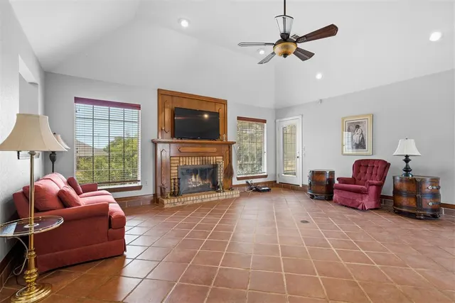 Photo 7 — 2202 Lakewood Drive, Chickasha, OK 73018