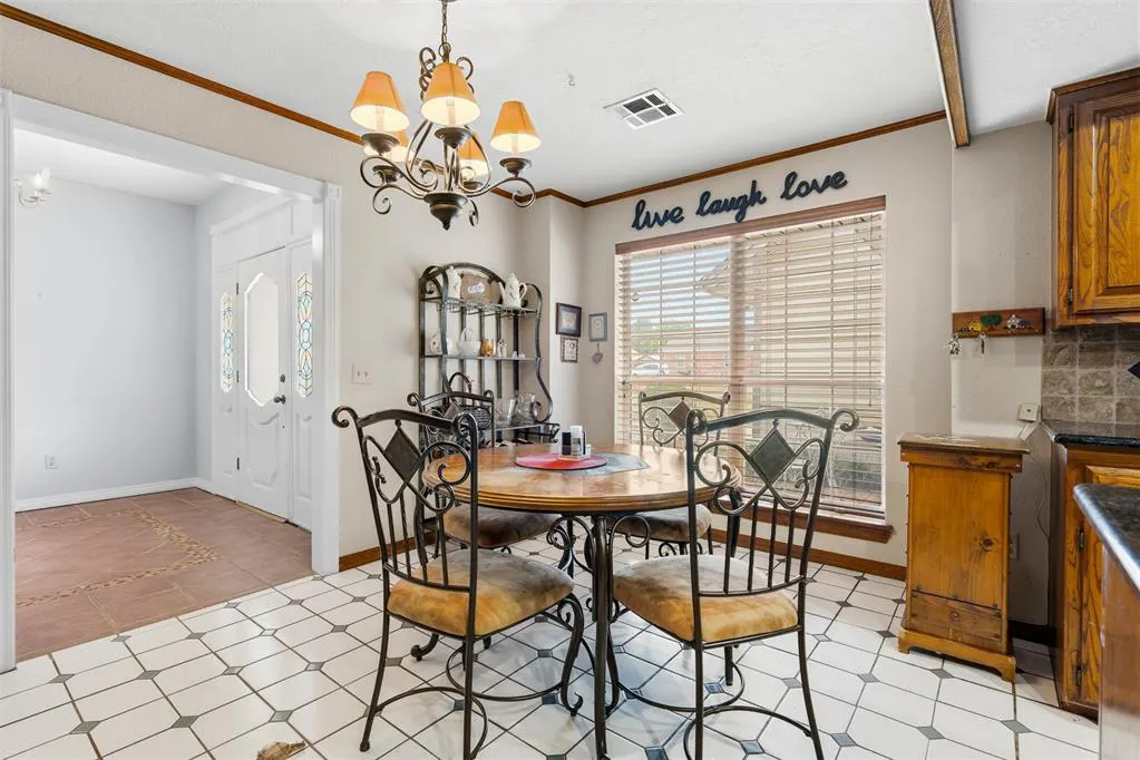 Photo 13 — 2202 Lakewood Drive, Chickasha, OK 73018
