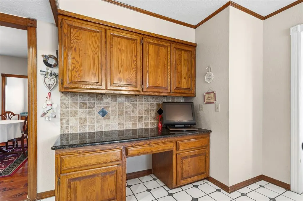 Photo 14 — 2202 Lakewood Drive, Chickasha, OK 73018