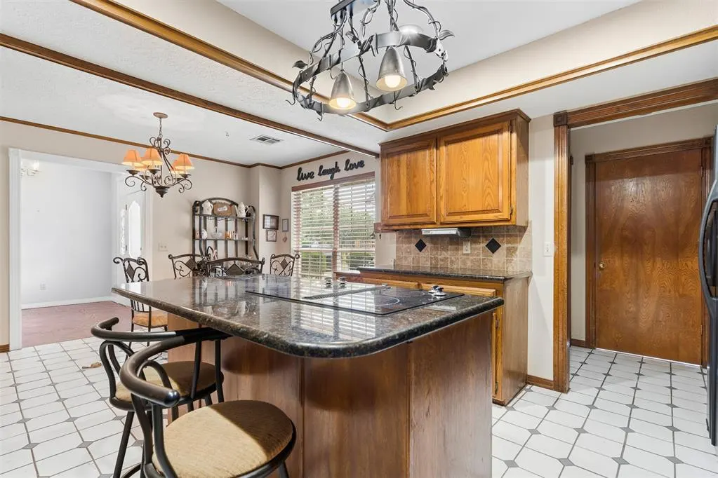 Photo 18 — 2202 Lakewood Drive, Chickasha, OK 73018