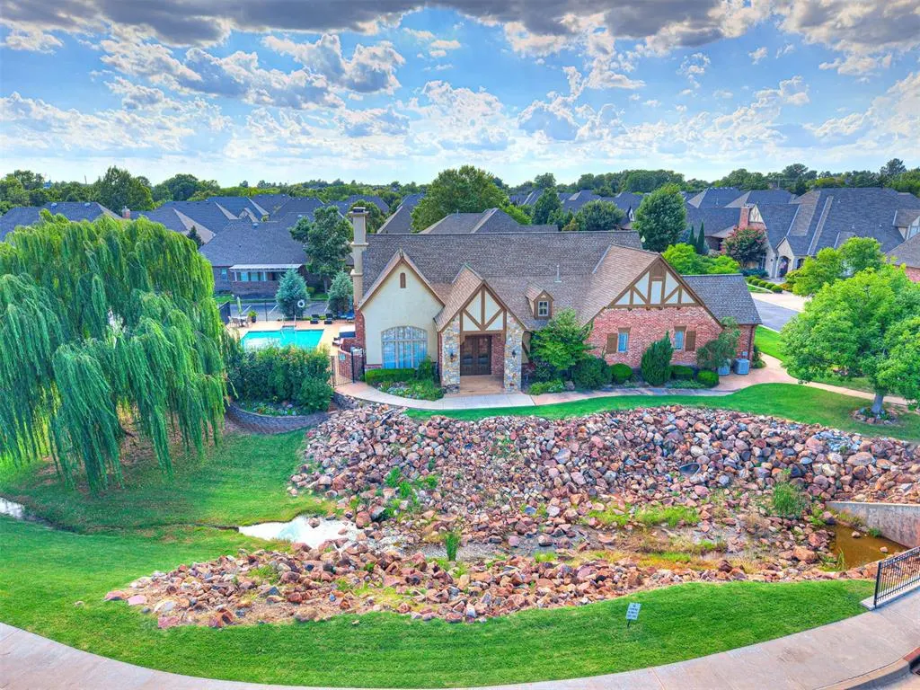 Photo 7 — 1065 Villas Creek Drive, Edmond, OK 73003