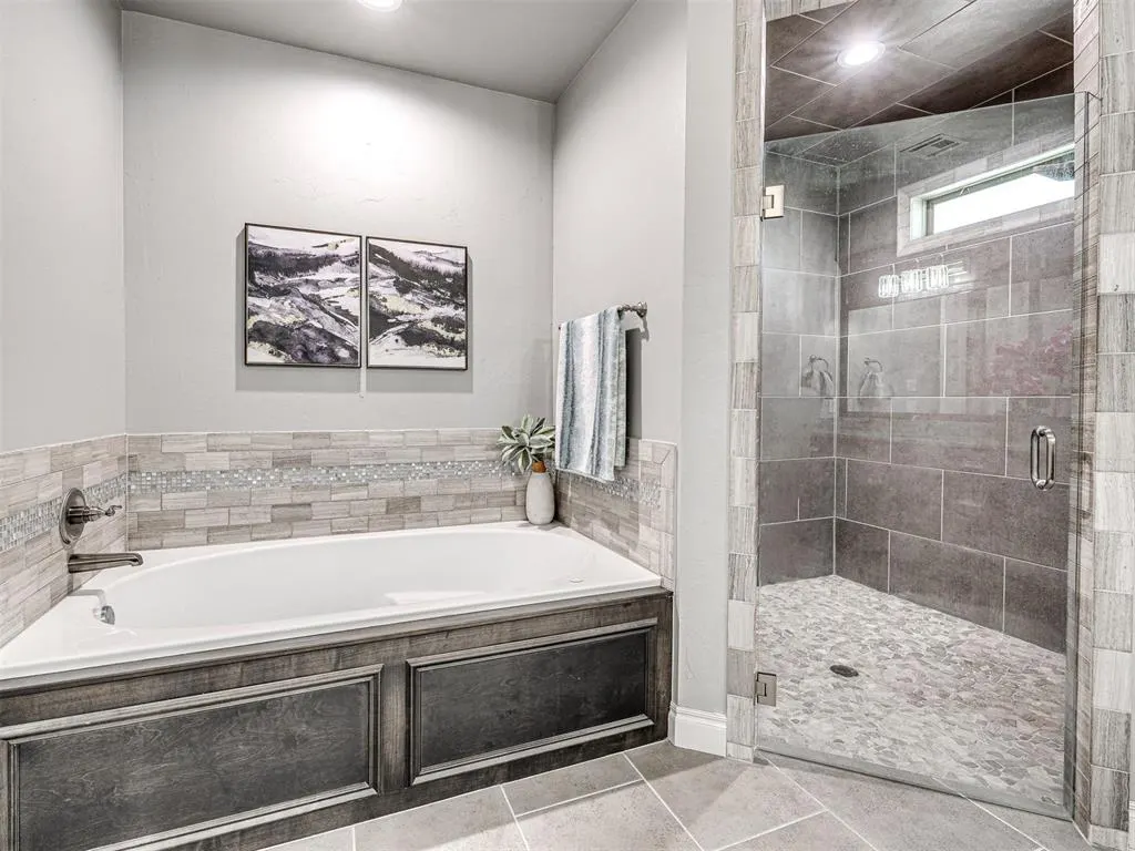 Photo 34 — 1065 Villas Creek Drive, Edmond, OK 73003