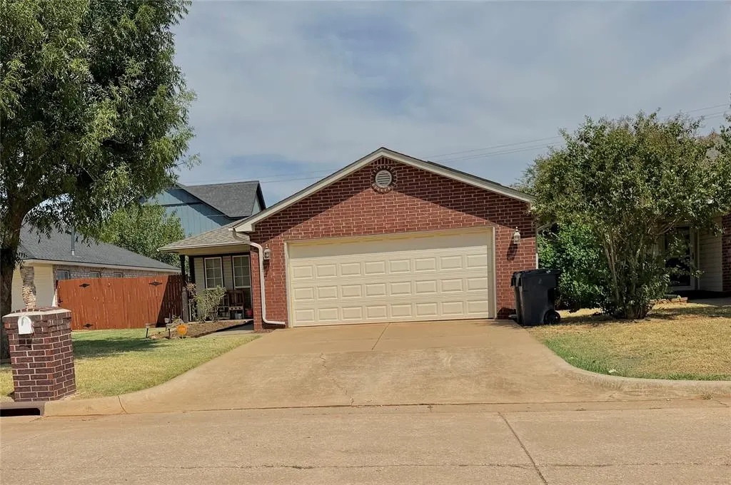 Front exterior — 2545 Lynn Lane, Oklahoma City, OK 73120