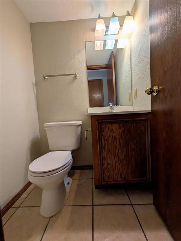 Photo 4 — 3201 Lois Arlene Circle, Oklahoma City, OK 73160