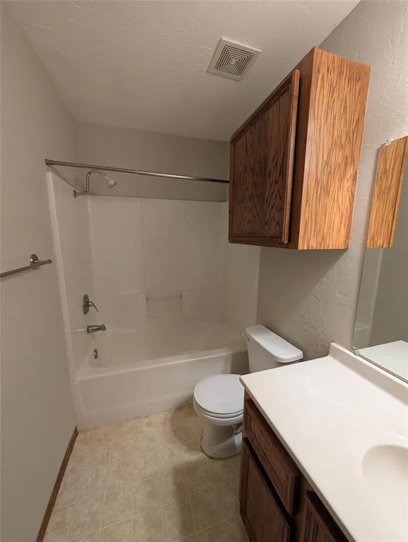 Photo 13 — 3201 Lois Arlene Circle, Oklahoma City, OK 73160