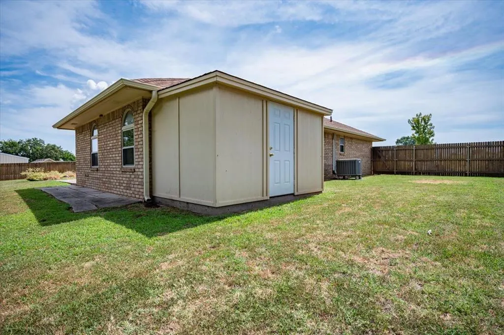Photo 19 — 2807 W Royal Oaks Drive, Pauls Valley, OK 73075