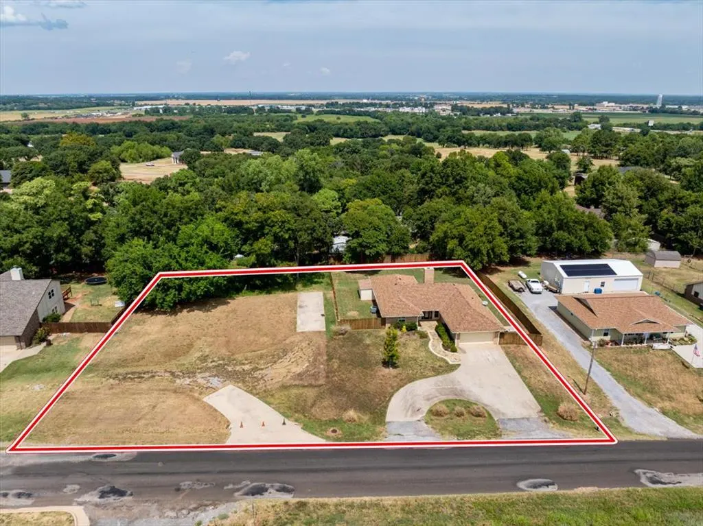 Photo 21 — 2807 W Royal Oaks Drive, Pauls Valley, OK 73075
