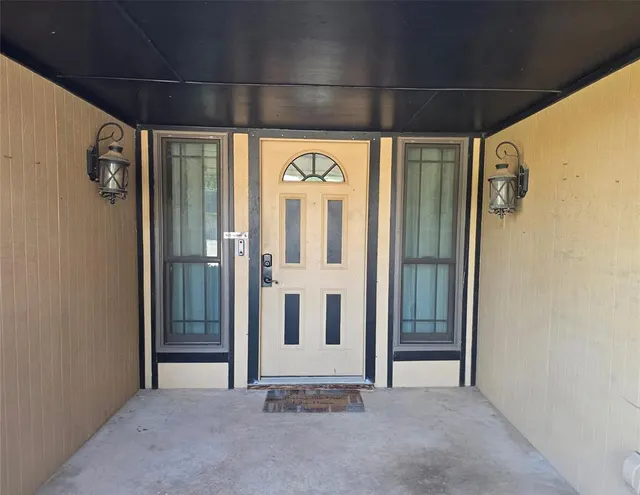 Photo 3 — 2517 W Olympic Drive, Yukon, OK 73099