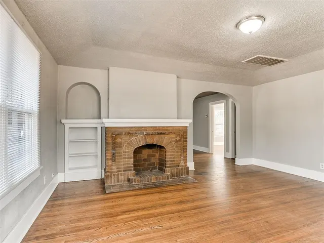 Photo 5 — 1527 NW 43rd Street, Oklahoma City, OK 73118