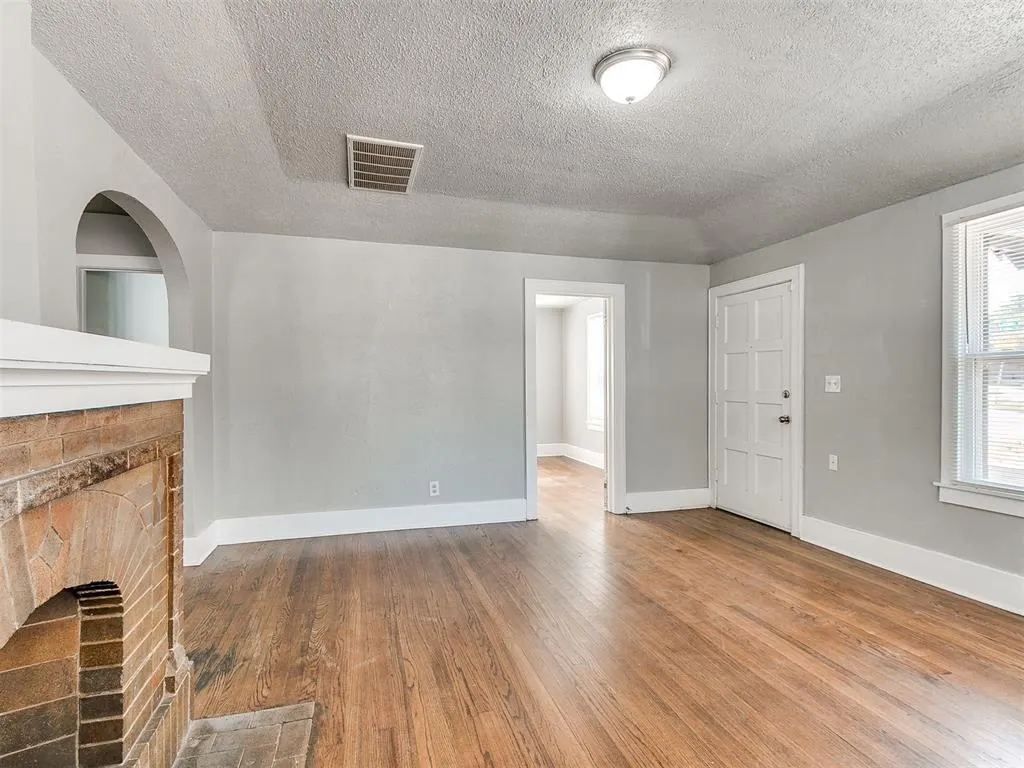 Photo 6 — 1527 NW 43rd Street, Oklahoma City, OK 73118
