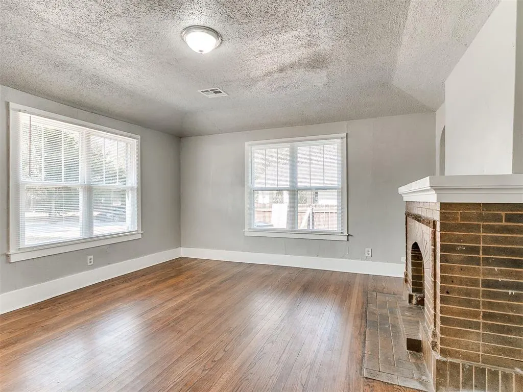 Photo 9 — 1527 NW 43rd Street, Oklahoma City, OK 73118