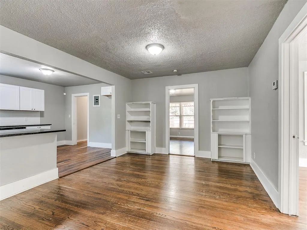 Photo 15 — 1527 NW 43rd Street, Oklahoma City, OK 73118