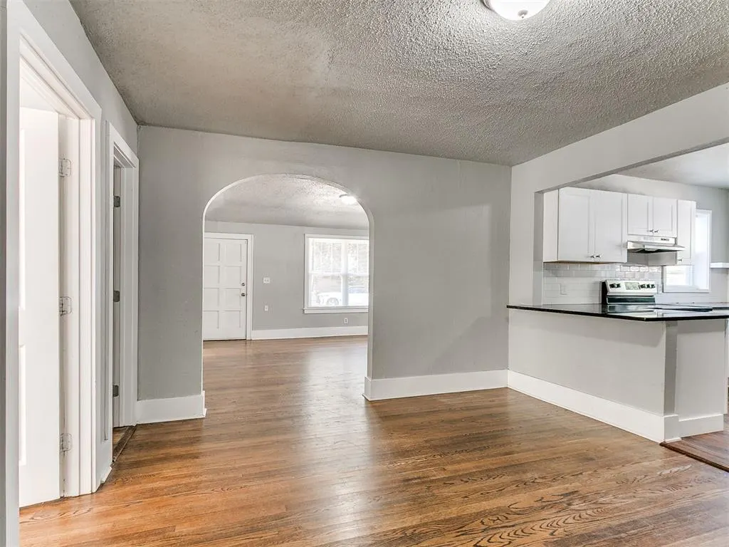 Photo 17 — 1527 NW 43rd Street, Oklahoma City, OK 73118