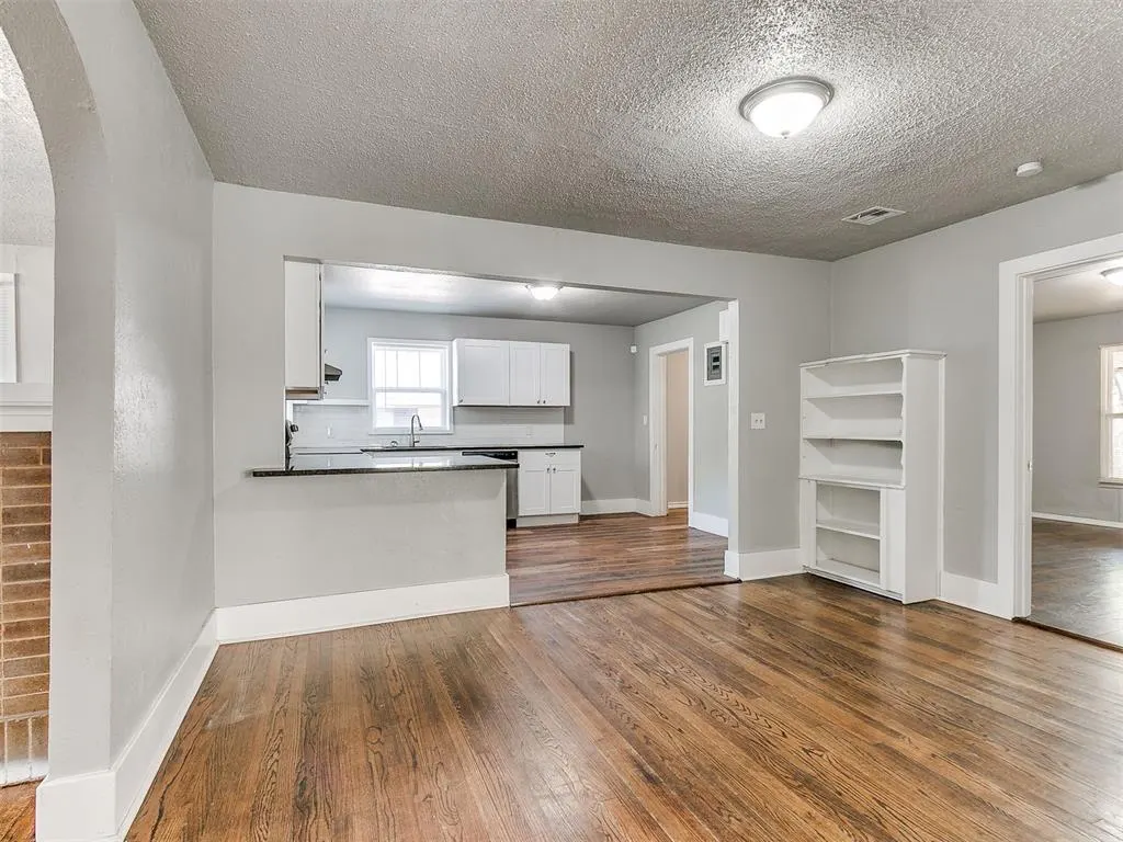 Photo 18 — 1527 NW 43rd Street, Oklahoma City, OK 73118