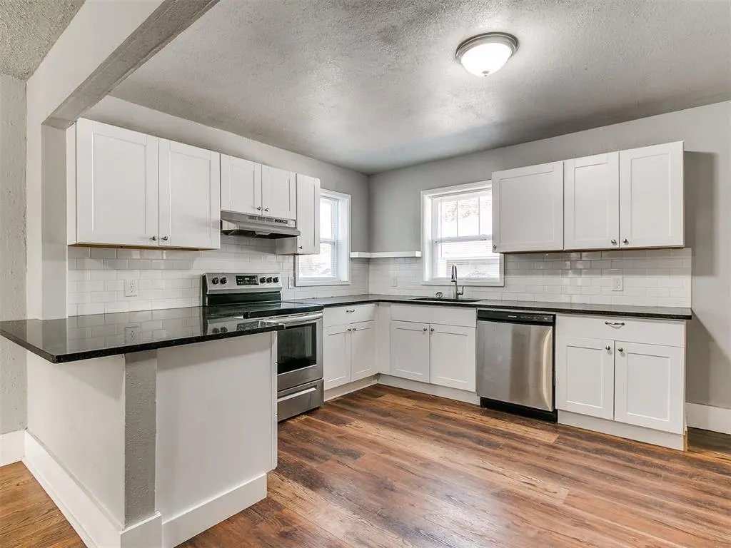 Photo 29 — 1527 NW 43rd Street, Oklahoma City, OK 73118