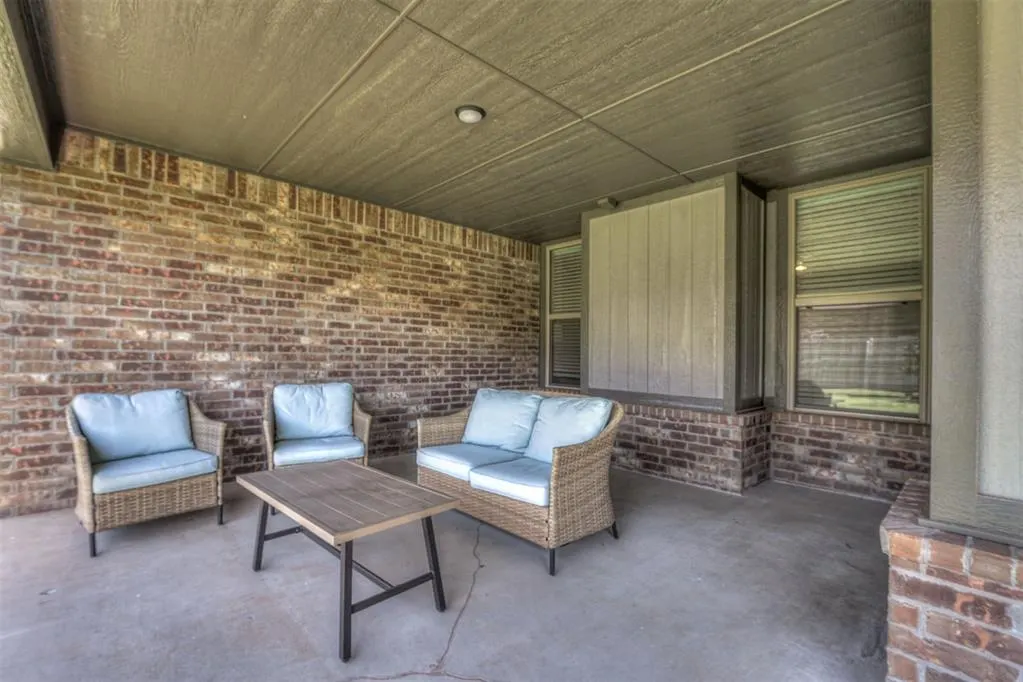Photo 9 — 11604 NW 104th Street, Yukon, OK 73099