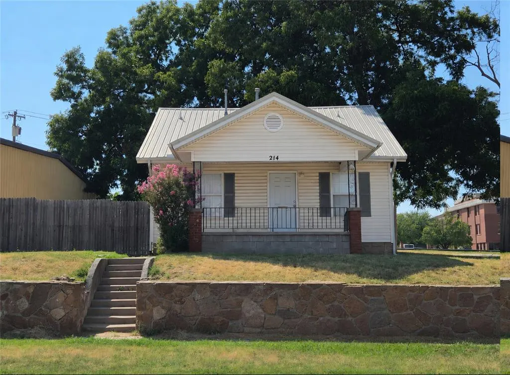Front exterior — 214 N Oklahoma Avenue, Shawnee, OK 74801