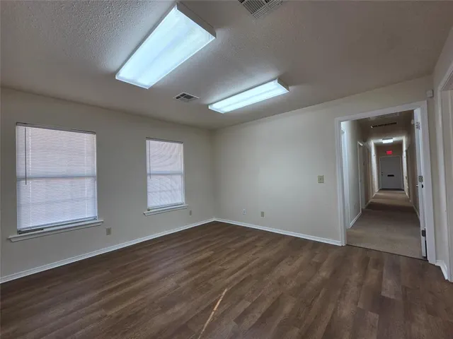 Photo 5 — 214 N Oklahoma Avenue, Shawnee, OK 74801