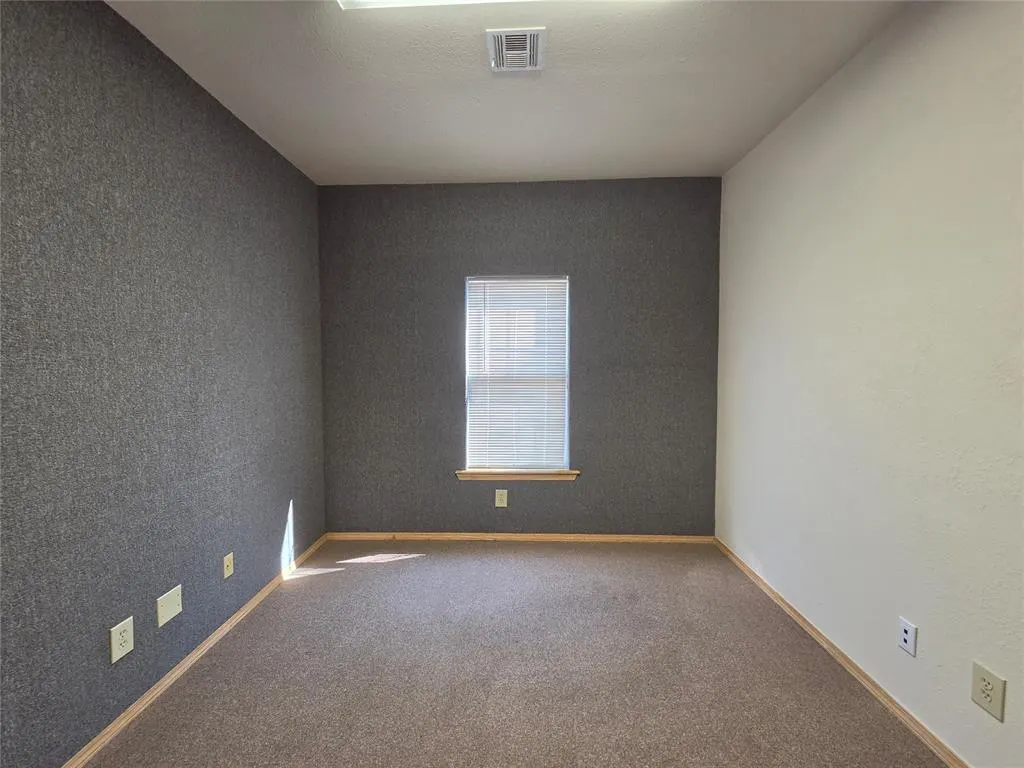 Photo 9 — 214 N Oklahoma Avenue, Shawnee, OK 74801