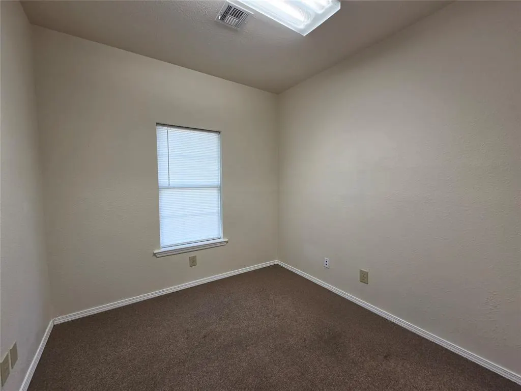 Photo 10 — 214 N Oklahoma Avenue, Shawnee, OK 74801