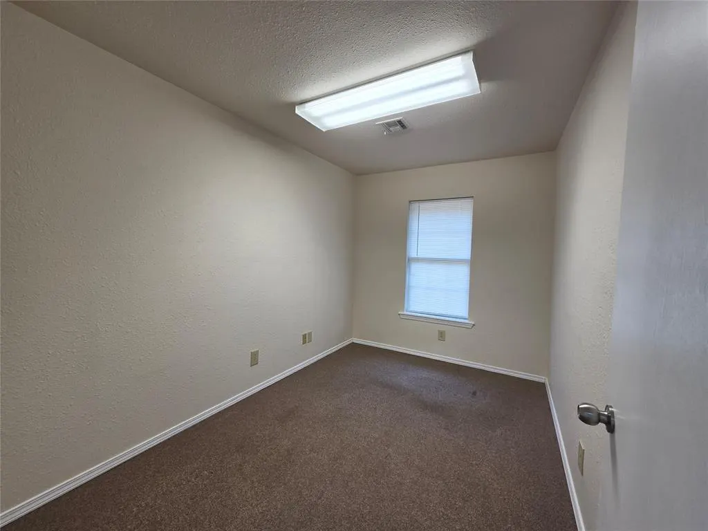 Photo 11 — 214 N Oklahoma Avenue, Shawnee, OK 74801