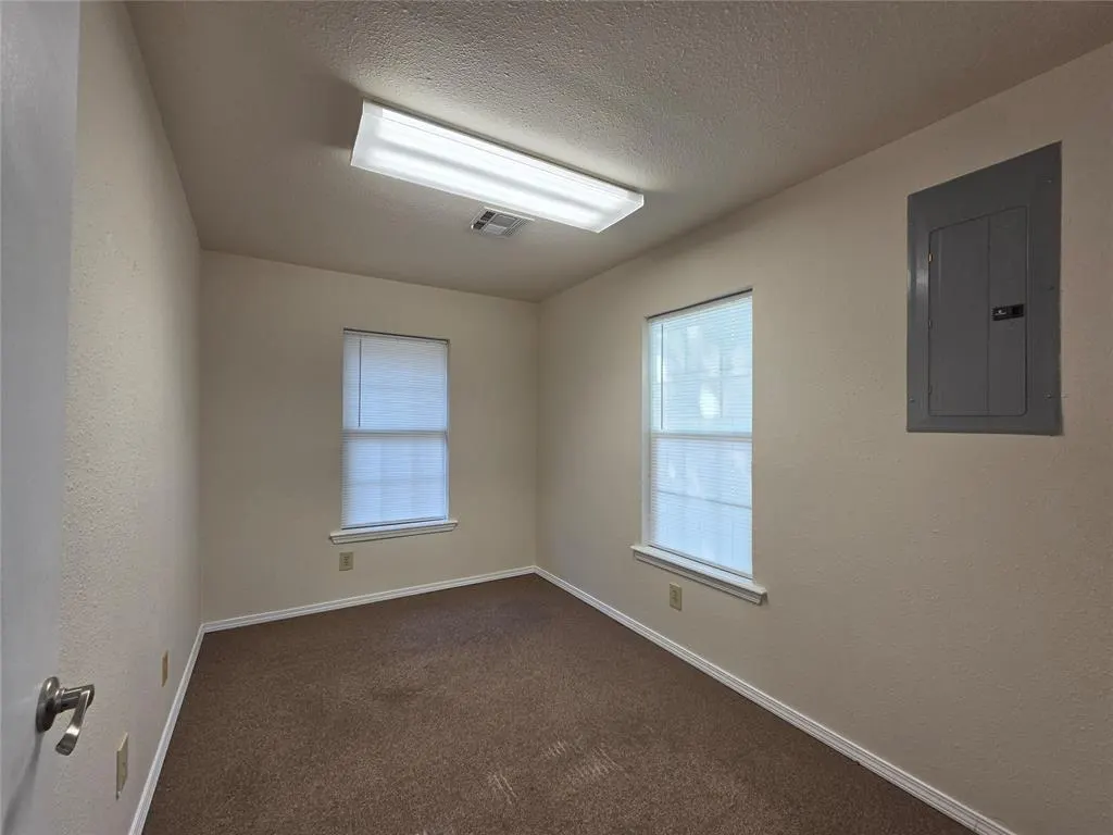 Photo 12 — 214 N Oklahoma Avenue, Shawnee, OK 74801