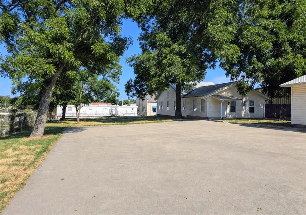 Photo 16 — 214 N Oklahoma Avenue, Shawnee, OK 74801