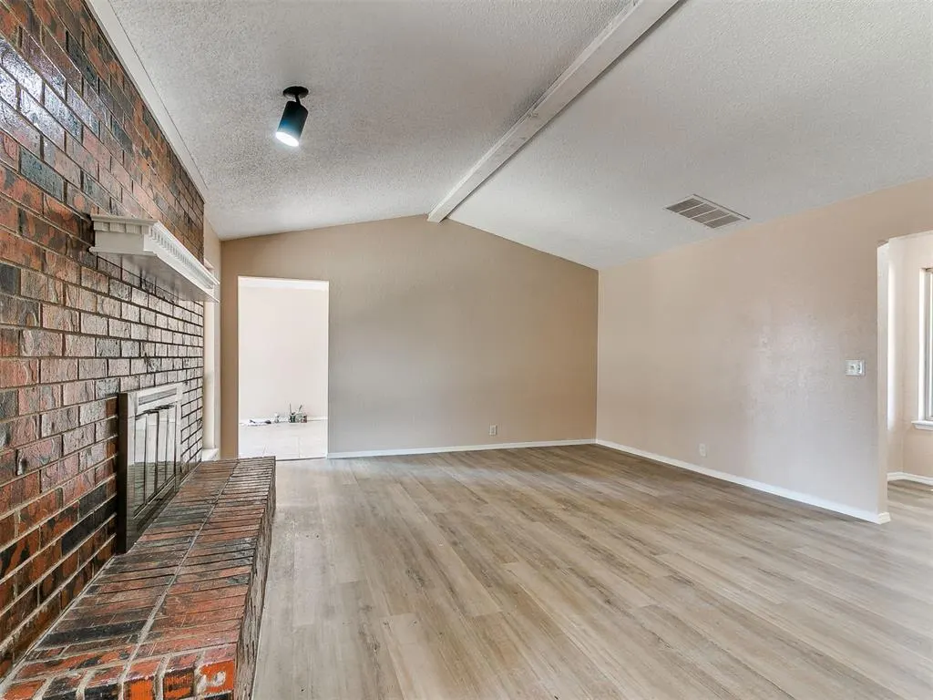 Photo 3 — 1016 S Neptune Road, Edmond, OK 73003