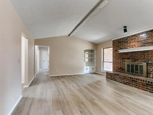 Photo 4 — 1016 S Neptune Road, Edmond, OK 73003