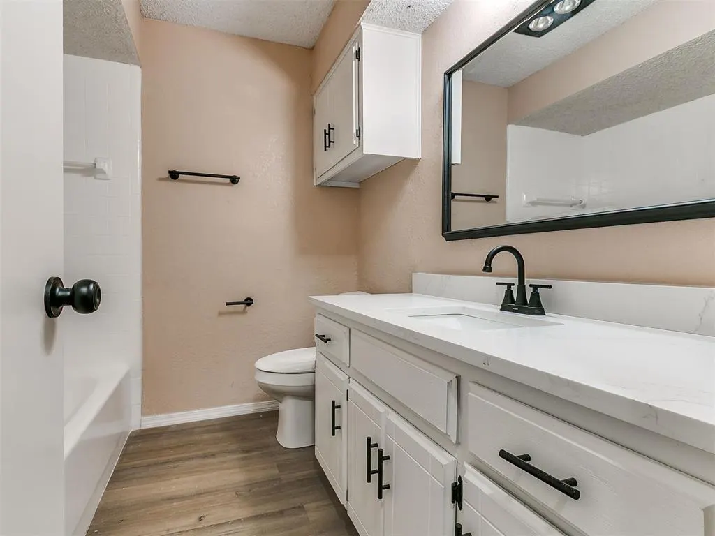 Photo 10 — 1016 S Neptune Road, Edmond, OK 73003