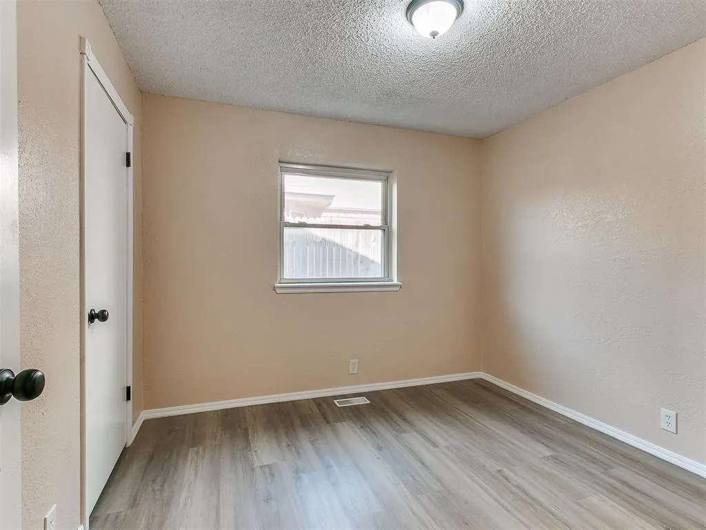 Photo 17 — 1016 S Neptune Road, Edmond, OK 73003