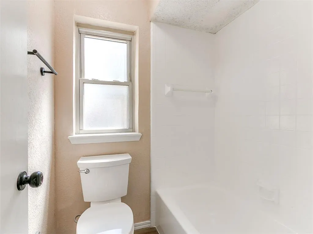 Photo 20 — 1016 S Neptune Road, Edmond, OK 73003