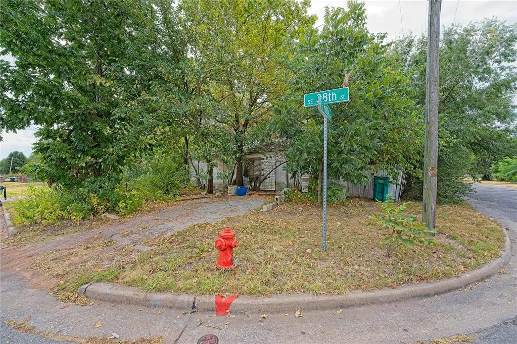 Front exterior — 1300 SE 38th Street, Oklahoma City, OK 73129