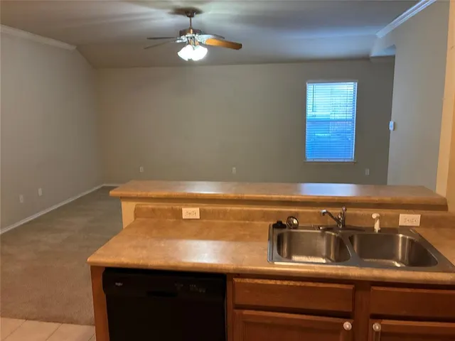 Photo 4 — 11011 SW 5th Street, Yukon, OK 73099
