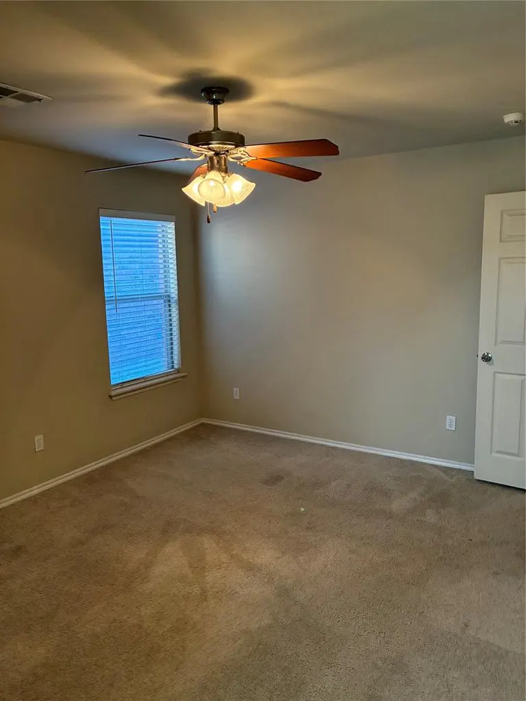 Photo 6 — 11011 SW 5th Street, Yukon, OK 73099