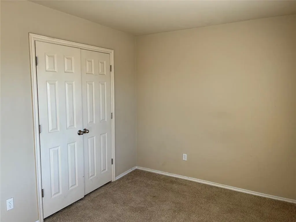 Photo 7 — 11011 SW 5th Street, Yukon, OK 73099