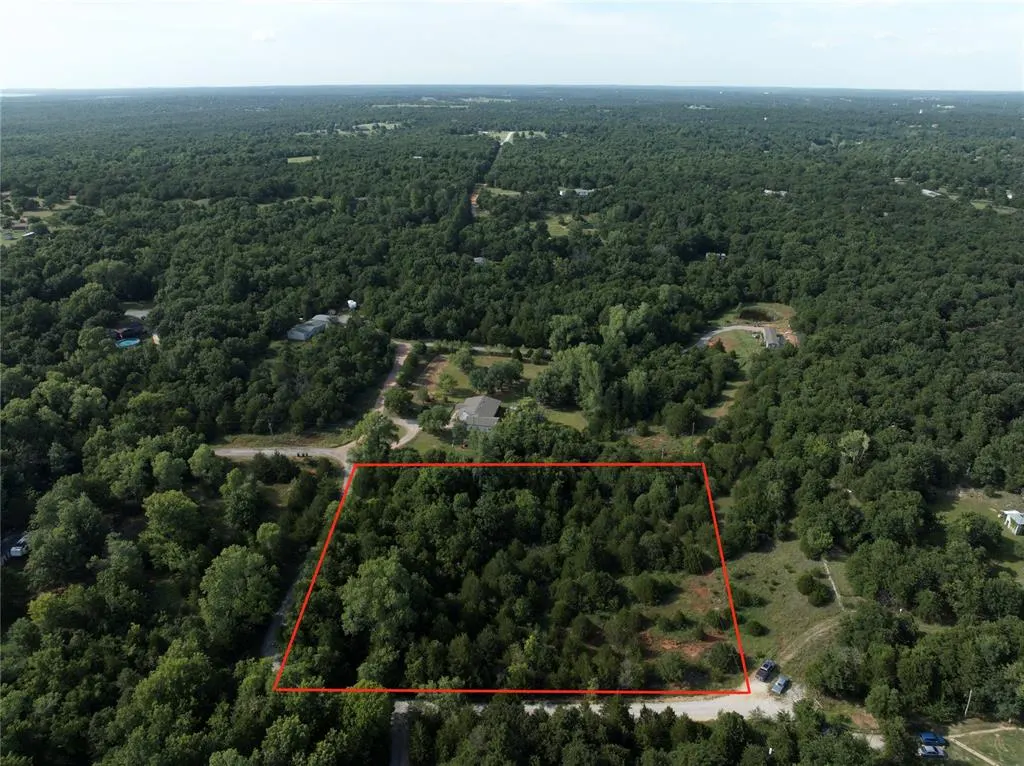Photo 2 — 10017 N Darwin Circle, Norman, OK 73026