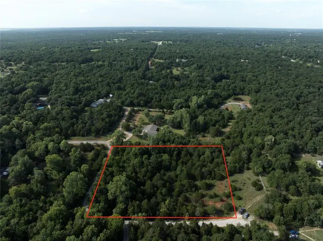 Photo 2 — 10017 N Darwin Circle, Norman, OK 73026