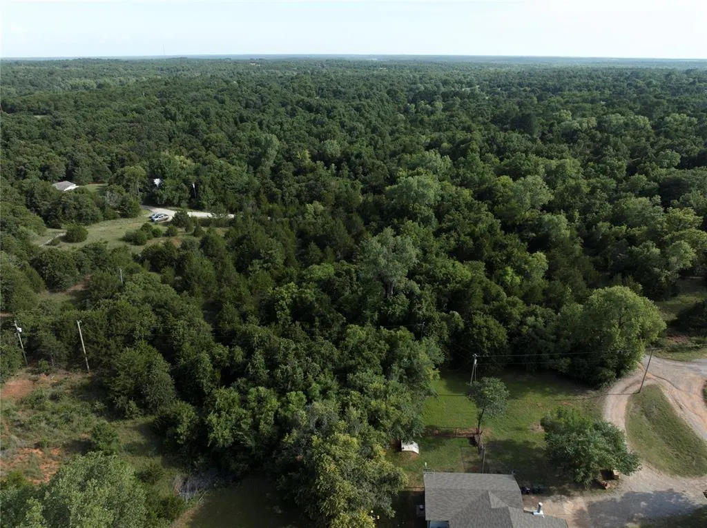 Photo 5 — 10017 N Darwin Circle, Norman, OK 73026