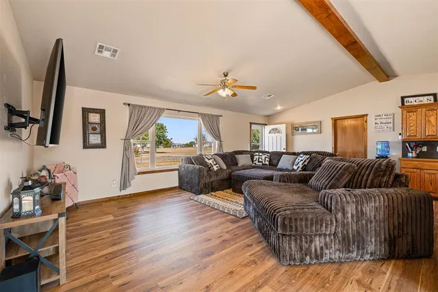 Photo 4 — 205 Chickasha Avenue, Amber, OK 73004