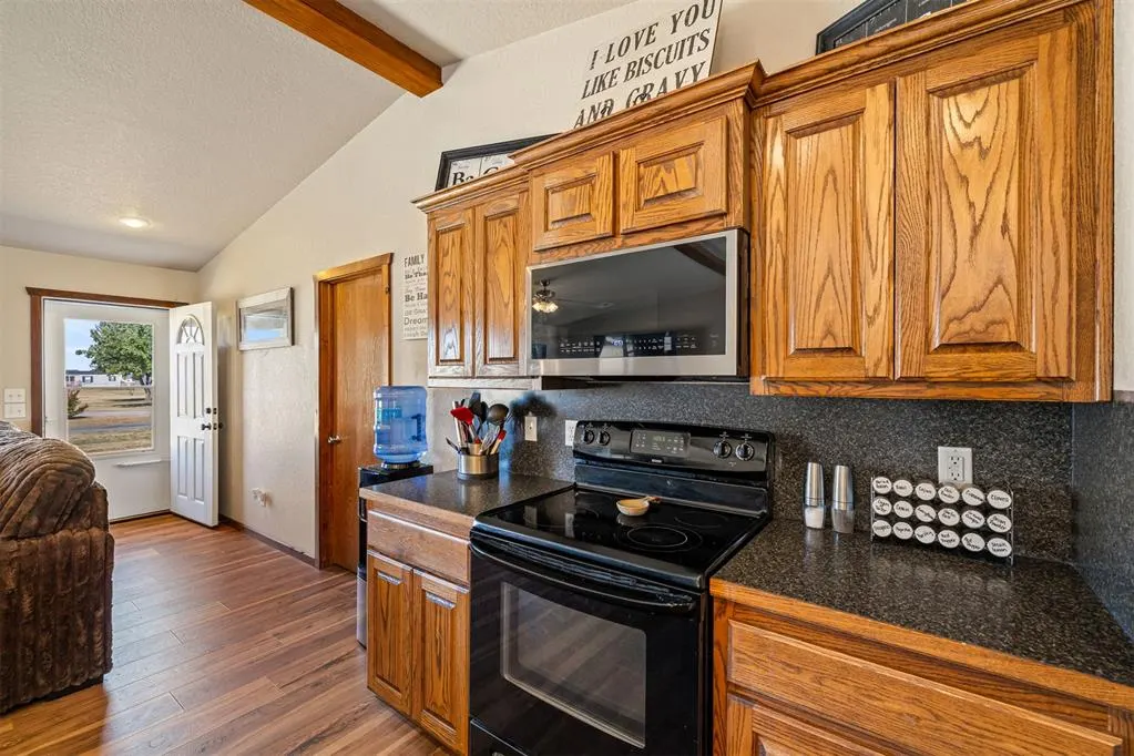 Photo 8 — 205 Chickasha Avenue, Amber, OK 73004