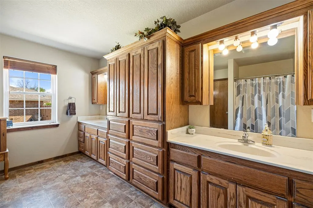 Photo 22 — 205 Chickasha Avenue, Amber, OK 73004