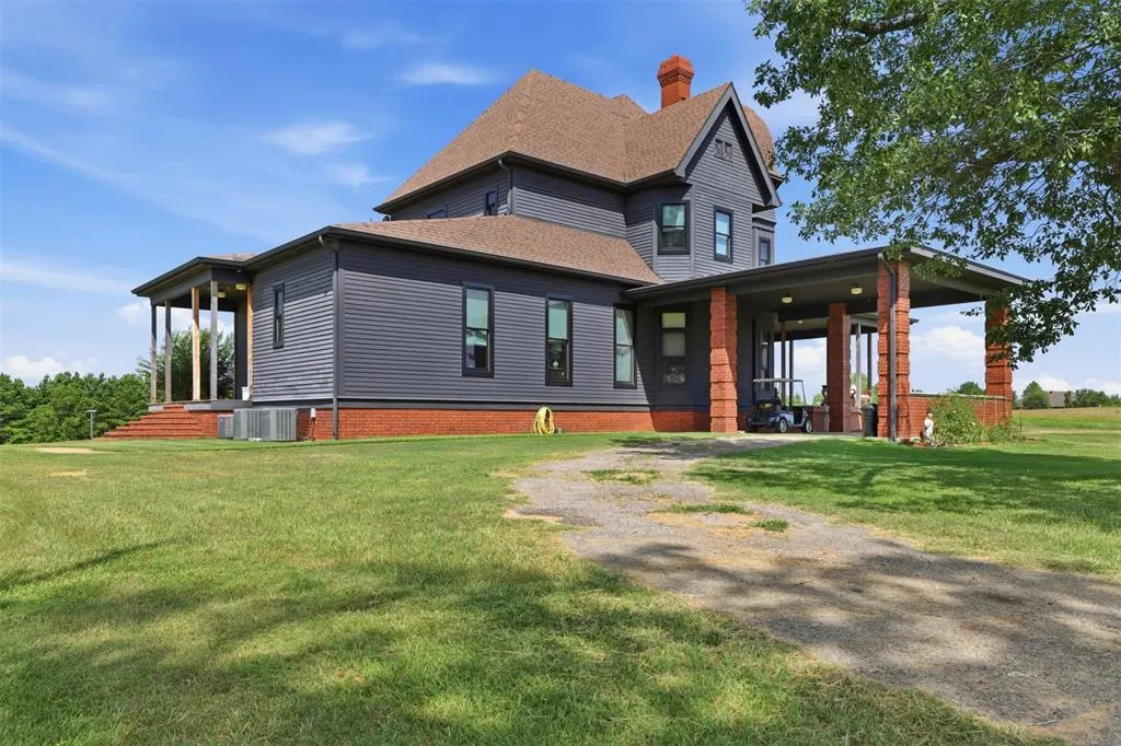Photo 2 — 1253 N 4255 Road, Hugo, OK 74743