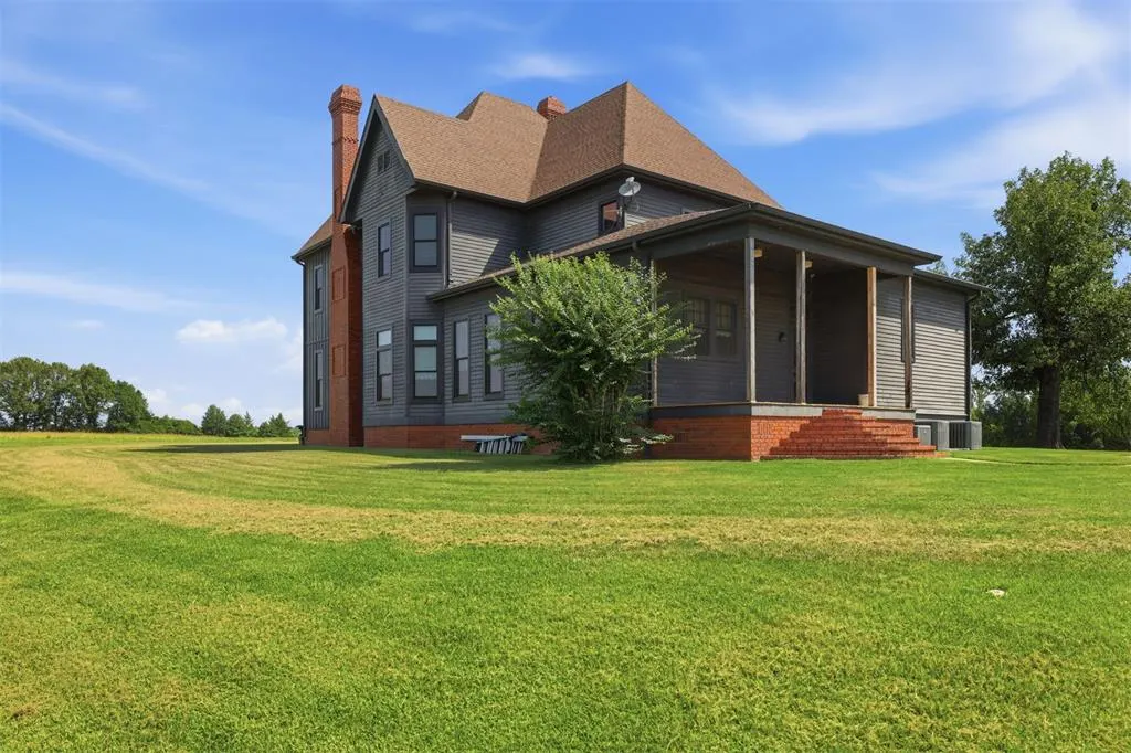 Photo 3 — 1253 N 4255 Road, Hugo, OK 74743