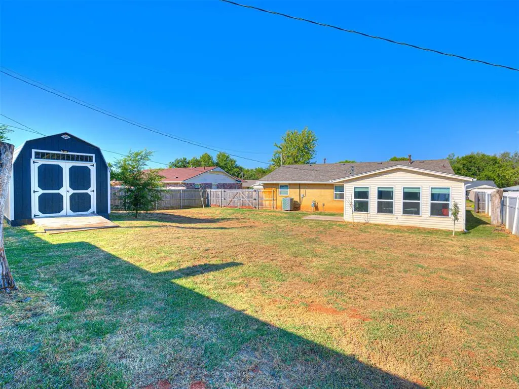 Photo 14 — 2103 N Tucker Avenue, Shawnee, OK 74804