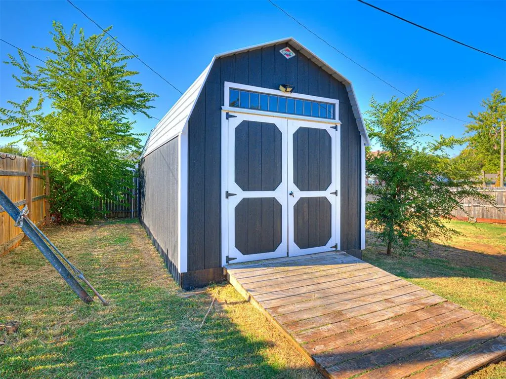 Photo 15 — 2103 N Tucker Avenue, Shawnee, OK 74804