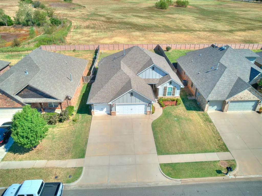 Photo 8 — 2309 Bretford Way, Norman, OK 73071