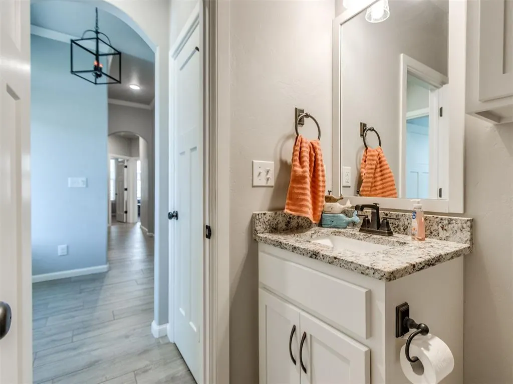 Photo 12 — 2309 Bretford Way, Norman, OK 73071