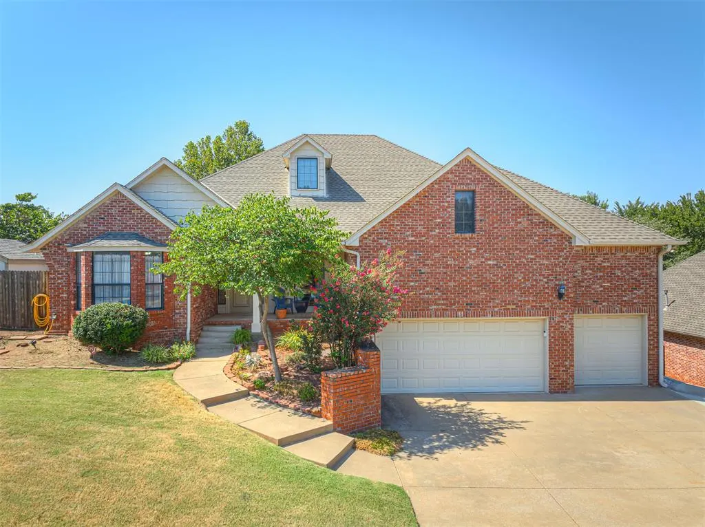 Front exterior — 2601 Ashebriar Lane, Edmond, OK 73034